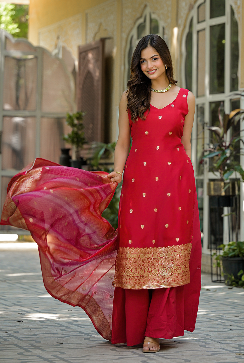 Naina Red organza Suit Set