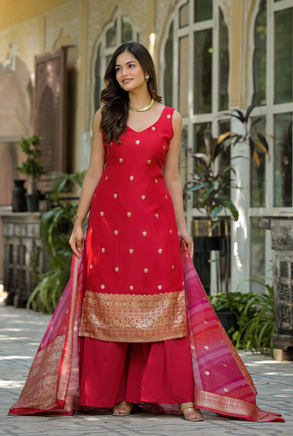 Naina Red organza Suit Set