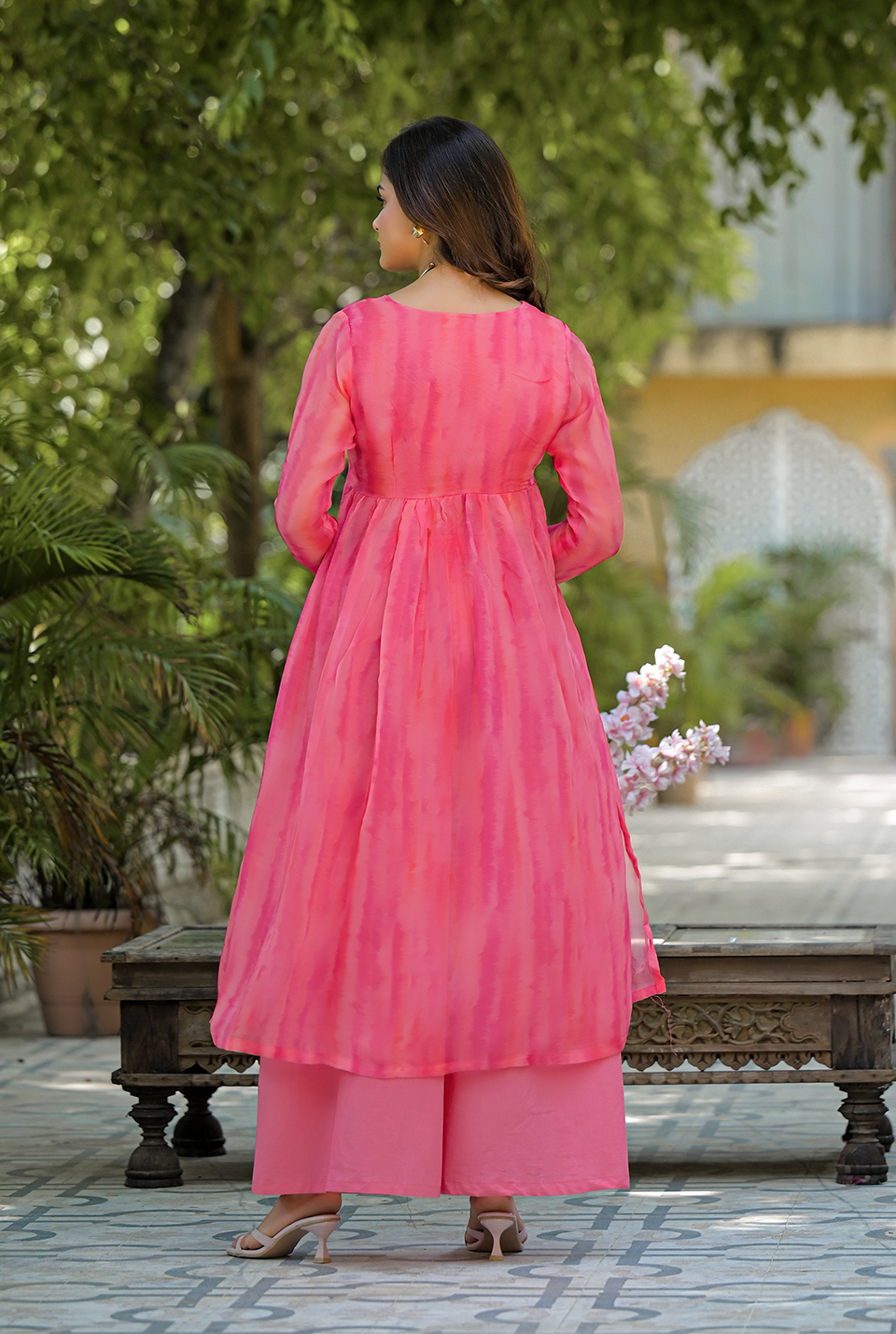 Lotus Pink organza Nyra Cut Set